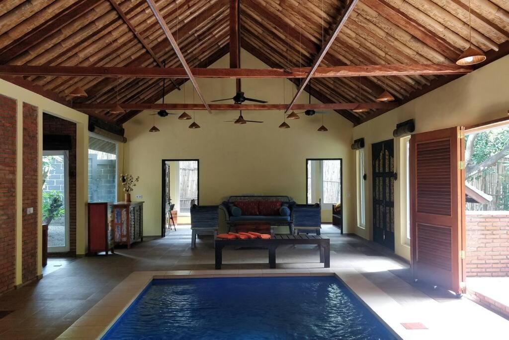 Villa King: Unique Villa With Indoor Swimming Pool Amed Buitenkant foto